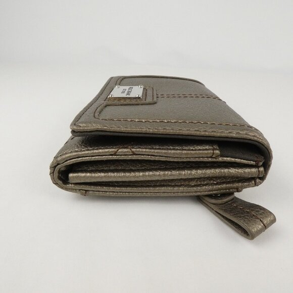 RELIC Wallet Womens Metallic Gold Clutch With Snap Closure Faux Leather - Picture 5 of 16